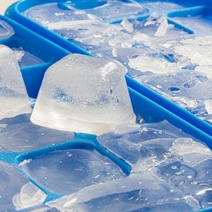 Why Do My Ice Cubes Keep Shattering Gettyimages 2178556090 Ft